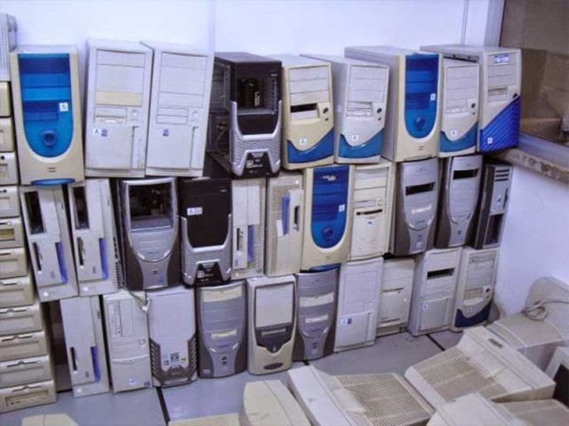 ferro-velho-lvc-sucata-eletronica-computador-placa